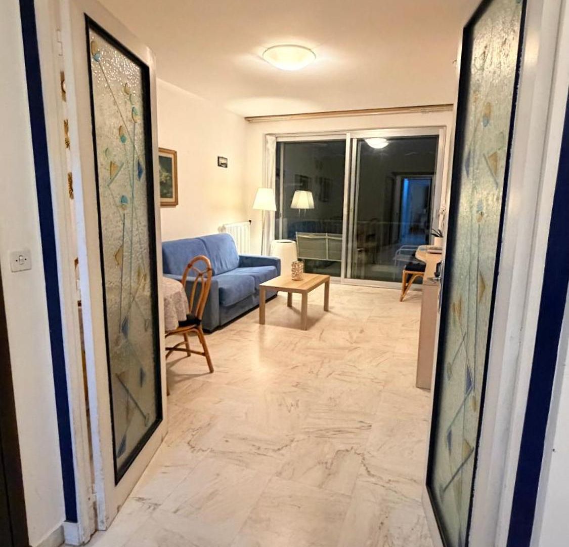 Sea View, Promenade Des Anglais, 180 Degree Balcony, 4 People