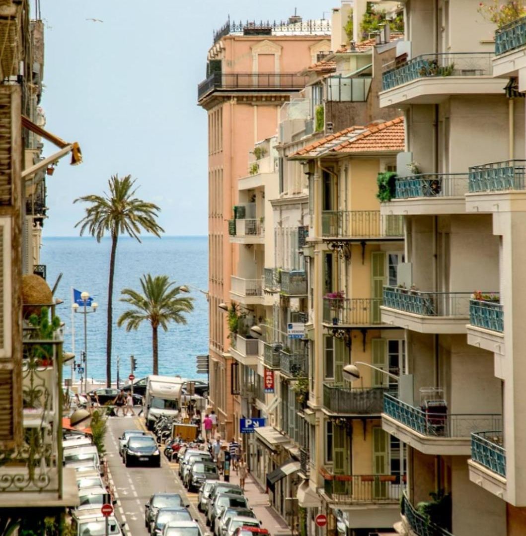 Apartment Carre Dorelegant 2 Br *