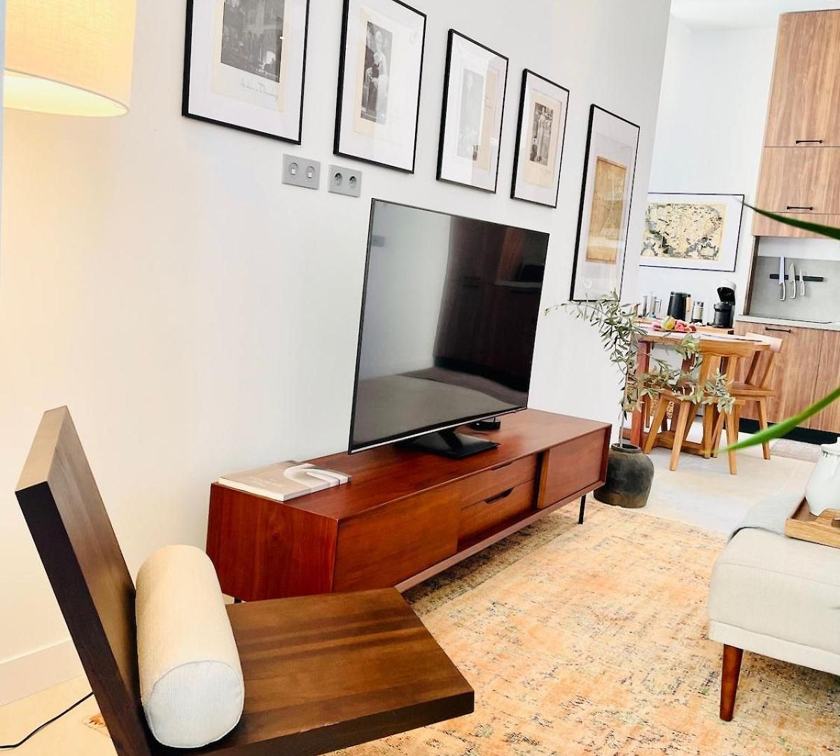 Carre Dorelegant 2 Br Apartment *