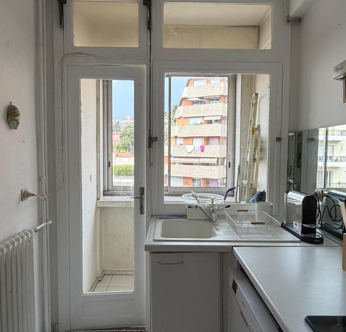 Sea View, Promenade Des Anglais, 180 Degree Balcony, 4 People Apartment