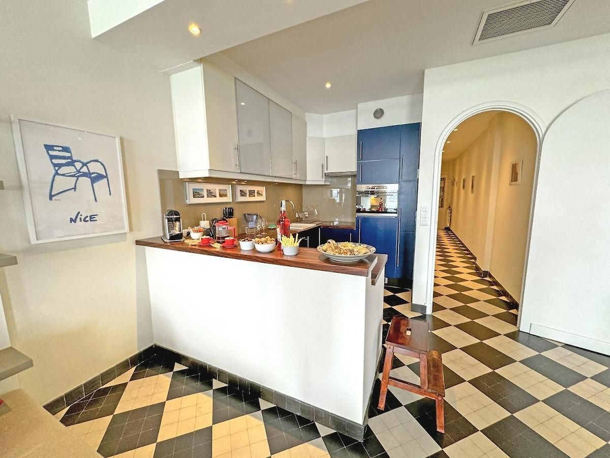 Apartment Exceptional Sea Front Nice