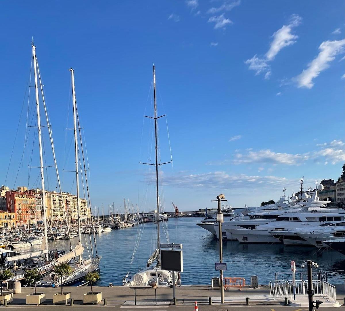 Apartment Carre Dorelegant 2 Br