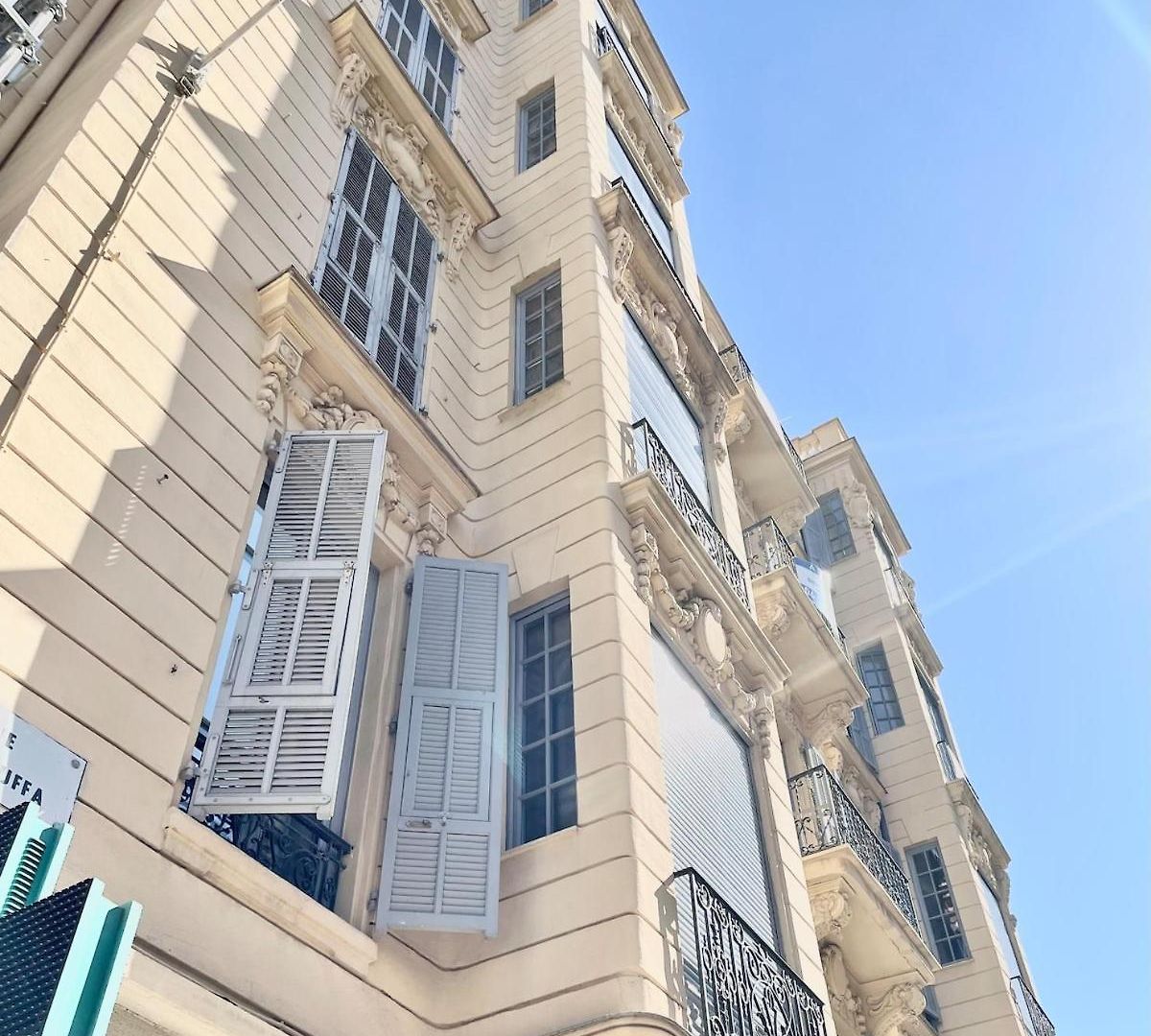 Apartment Carre Dorelegant 2 Br