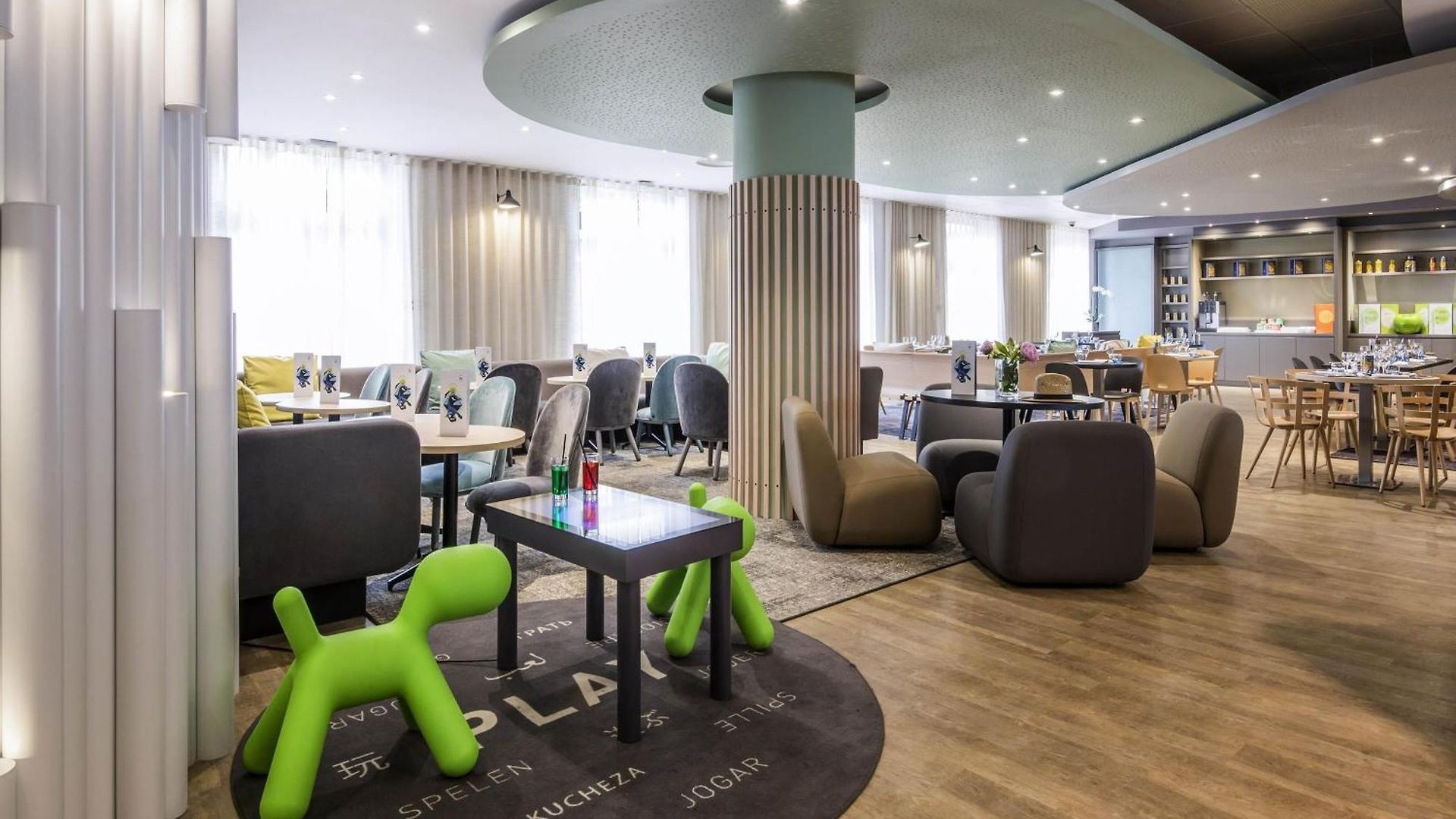 Novotel Centre Vieux Hotel 4*