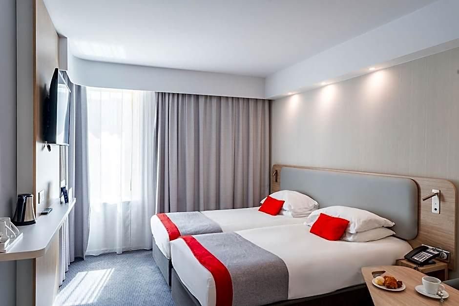 Express - - Grand Arenas By Ihg 3*