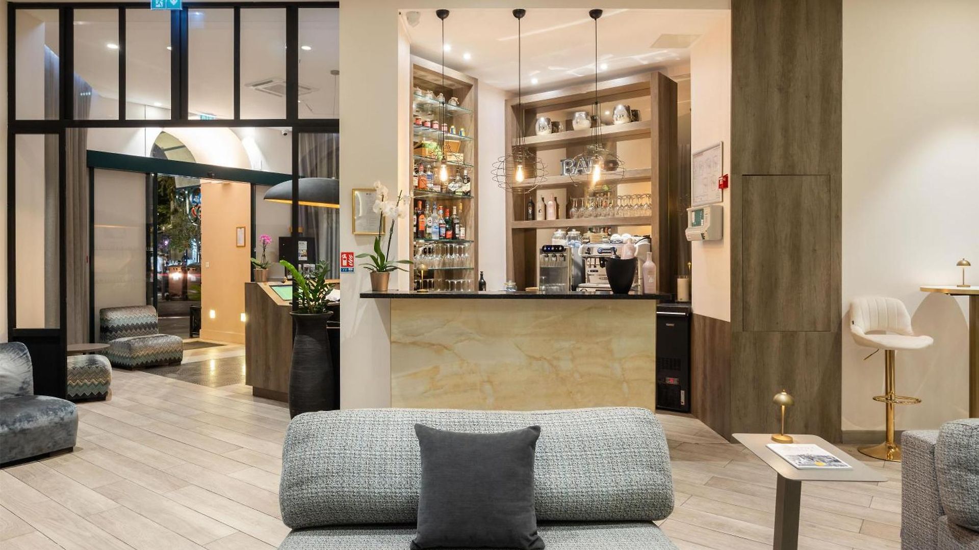 Western Cosy Hotel Nice