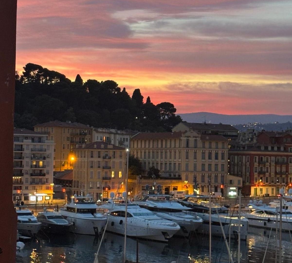Port, French Riviera Appartement *