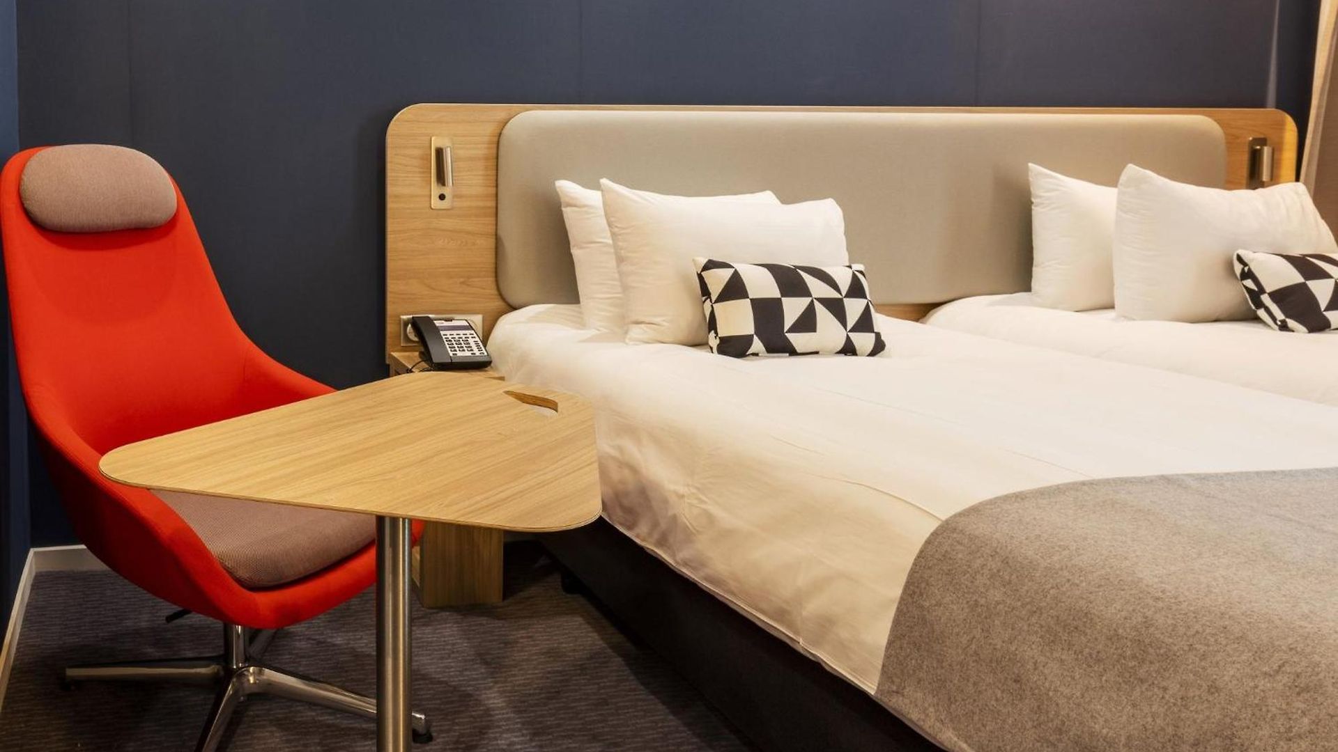 Express - - Grand Arenas By Ihg 3* Nice