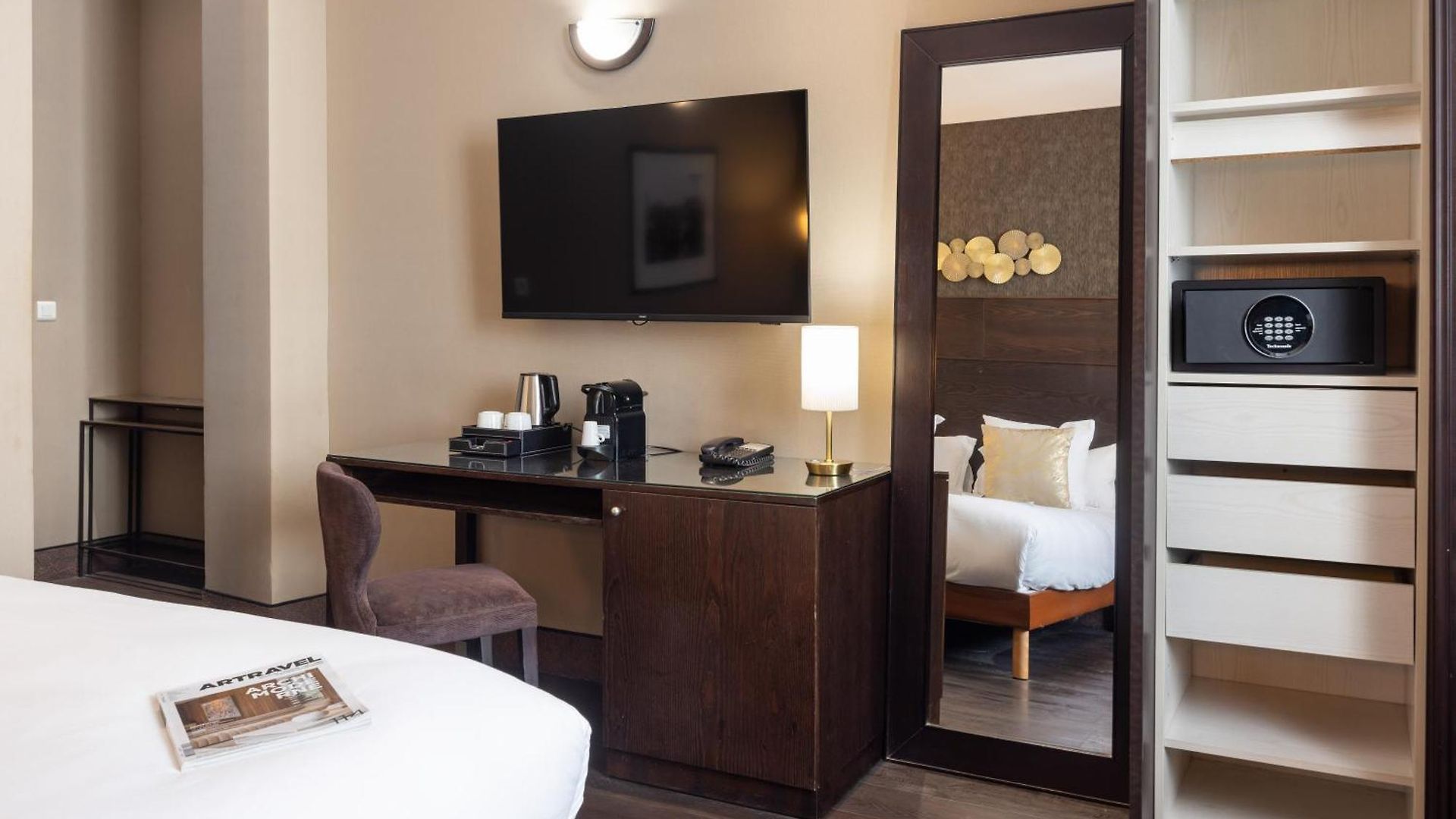 Western Cosy Hotel Nice
