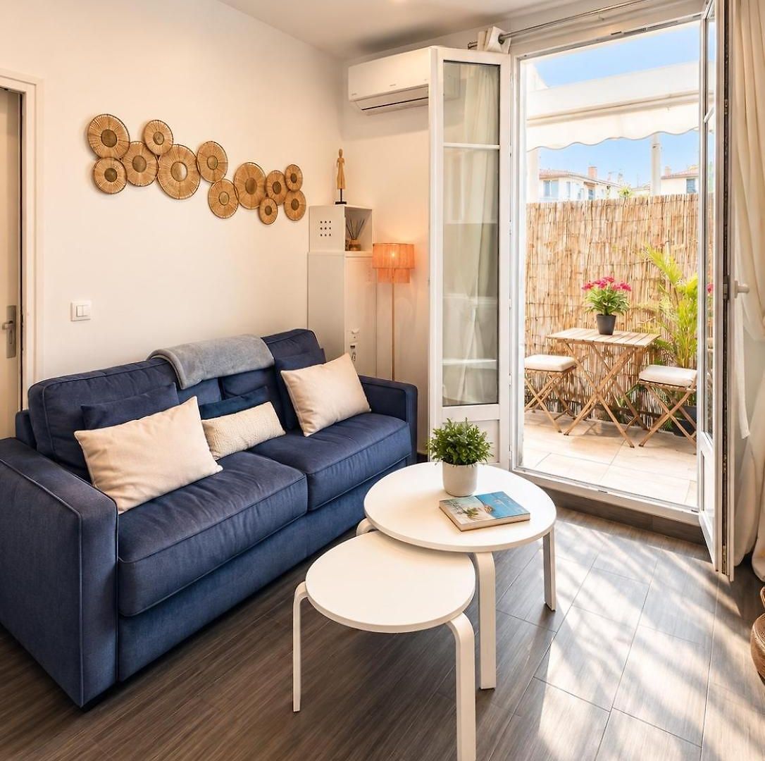 Apartment Cocooning Avec Terrasse Au Calme Quartier Les Musiciens A 7 Minutes A Pieds Nice