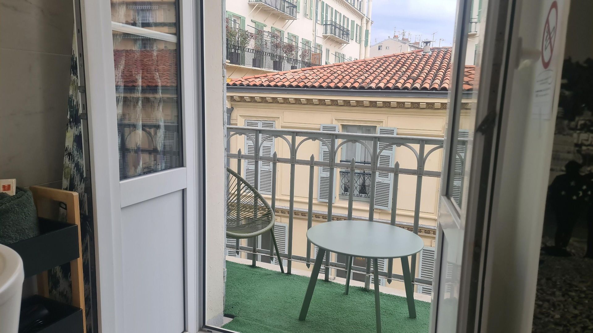 Hotel Le Petit Trianon Et Le Charme Des