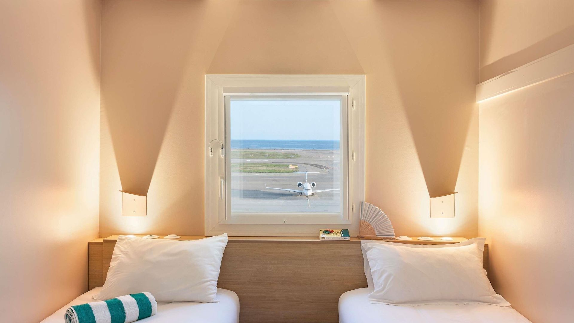 Hotel Premiere Classe - Promenade Des 2*