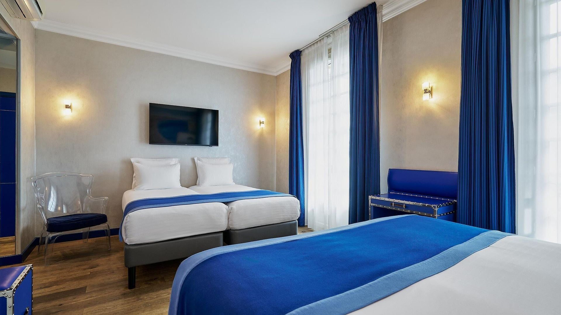 Excelsior Centre Hotel 4*