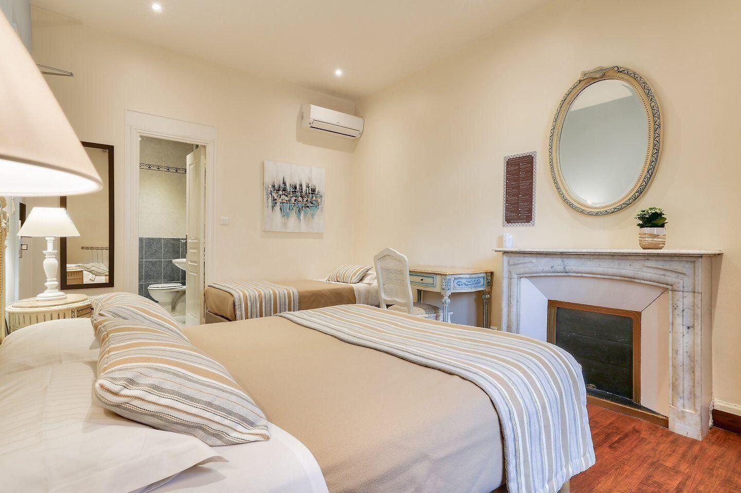 Lepante Hotel 2*