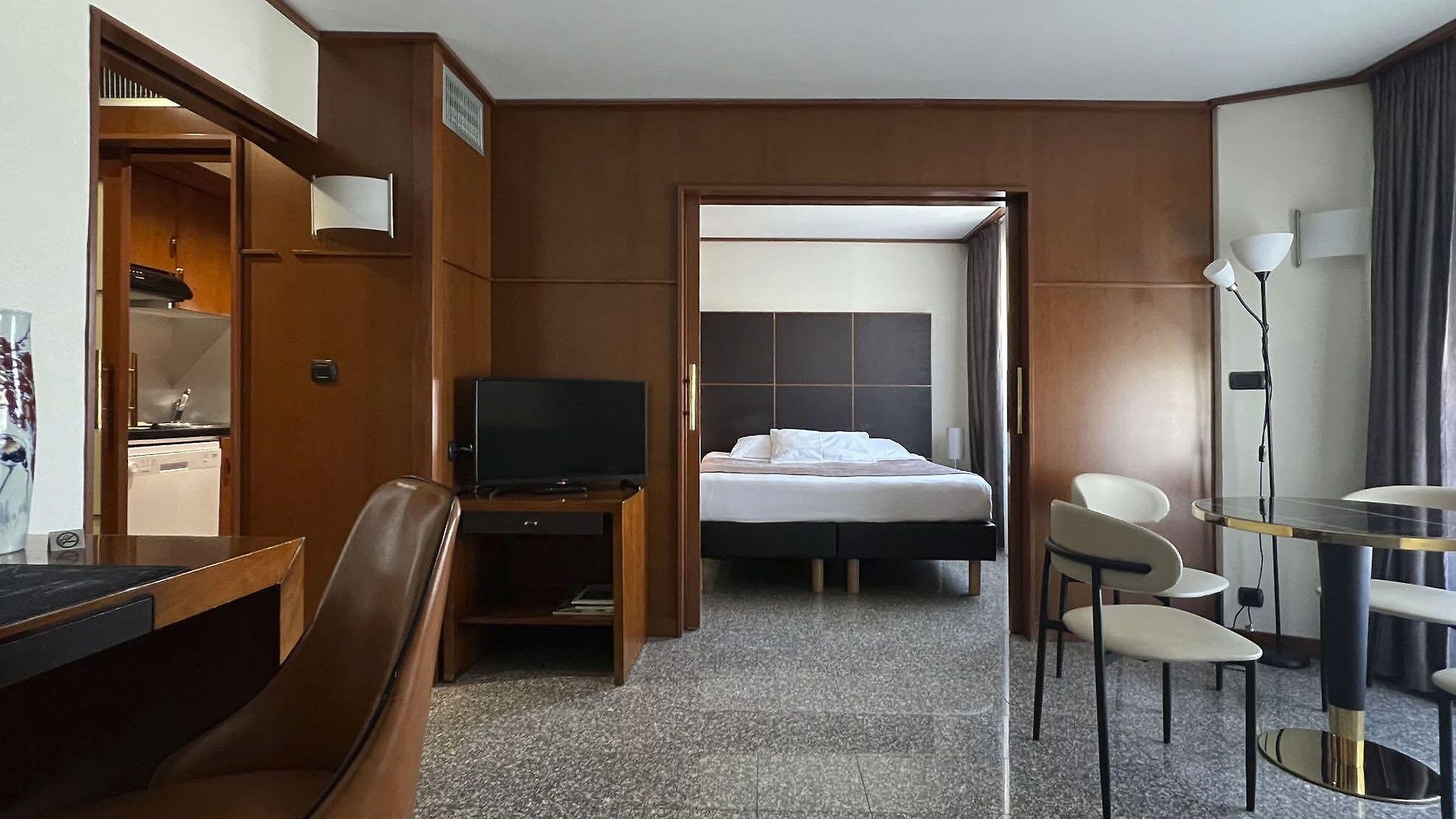 Hotel Goldstar & 4*