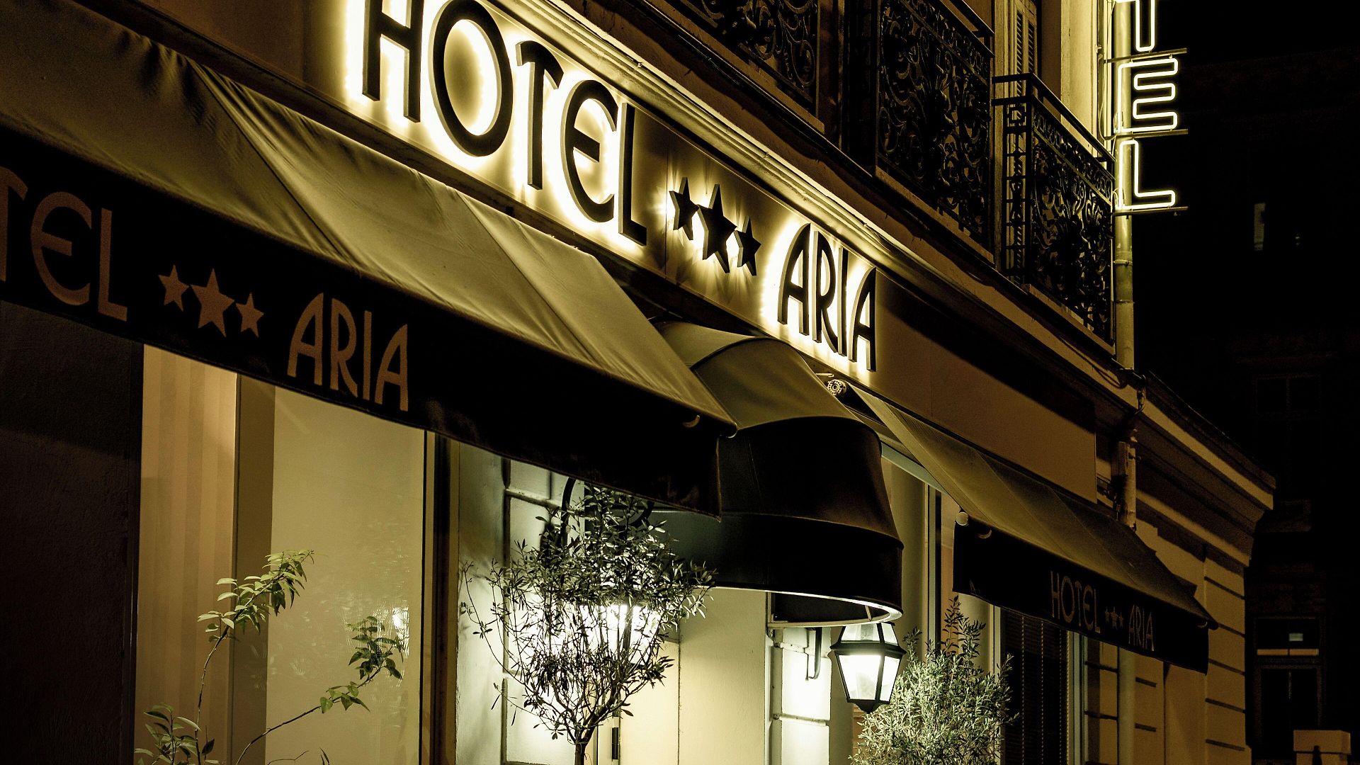 Aria Hotel