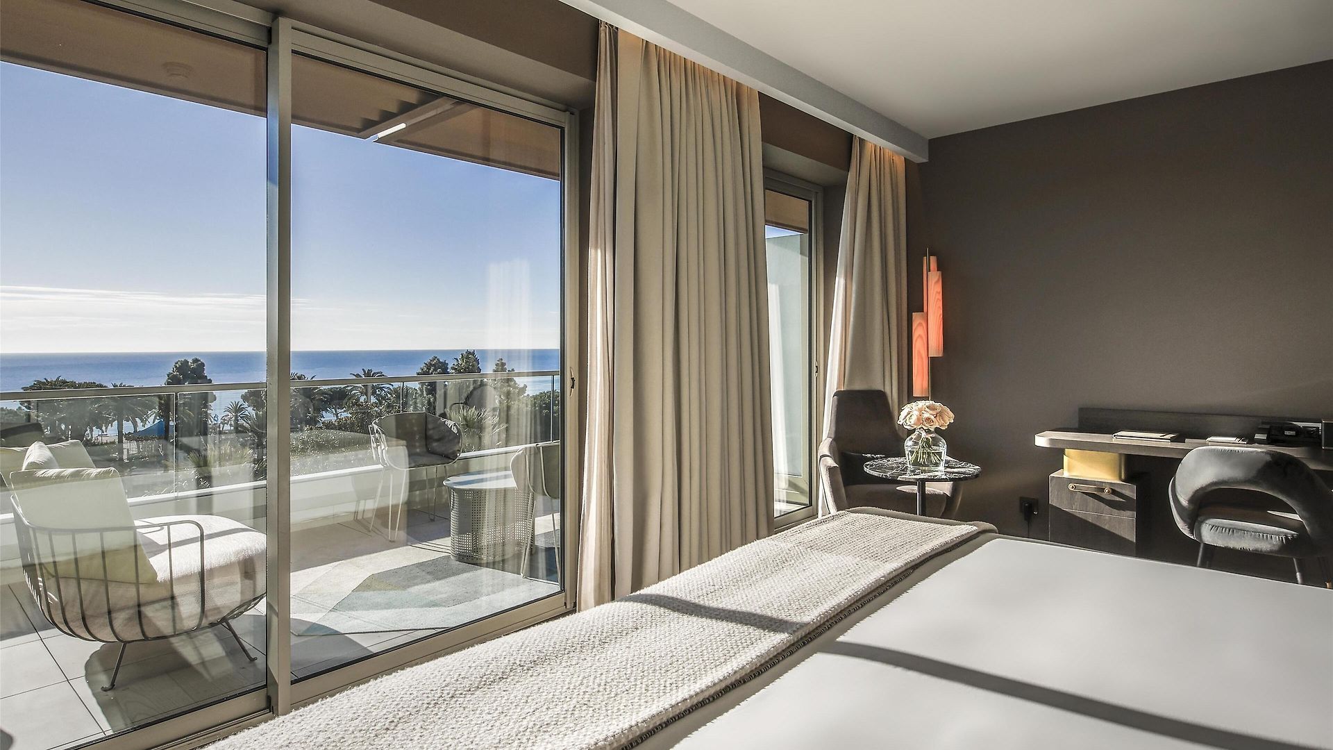 Anantara Plaza - A Leading Of The World Hotel 5*