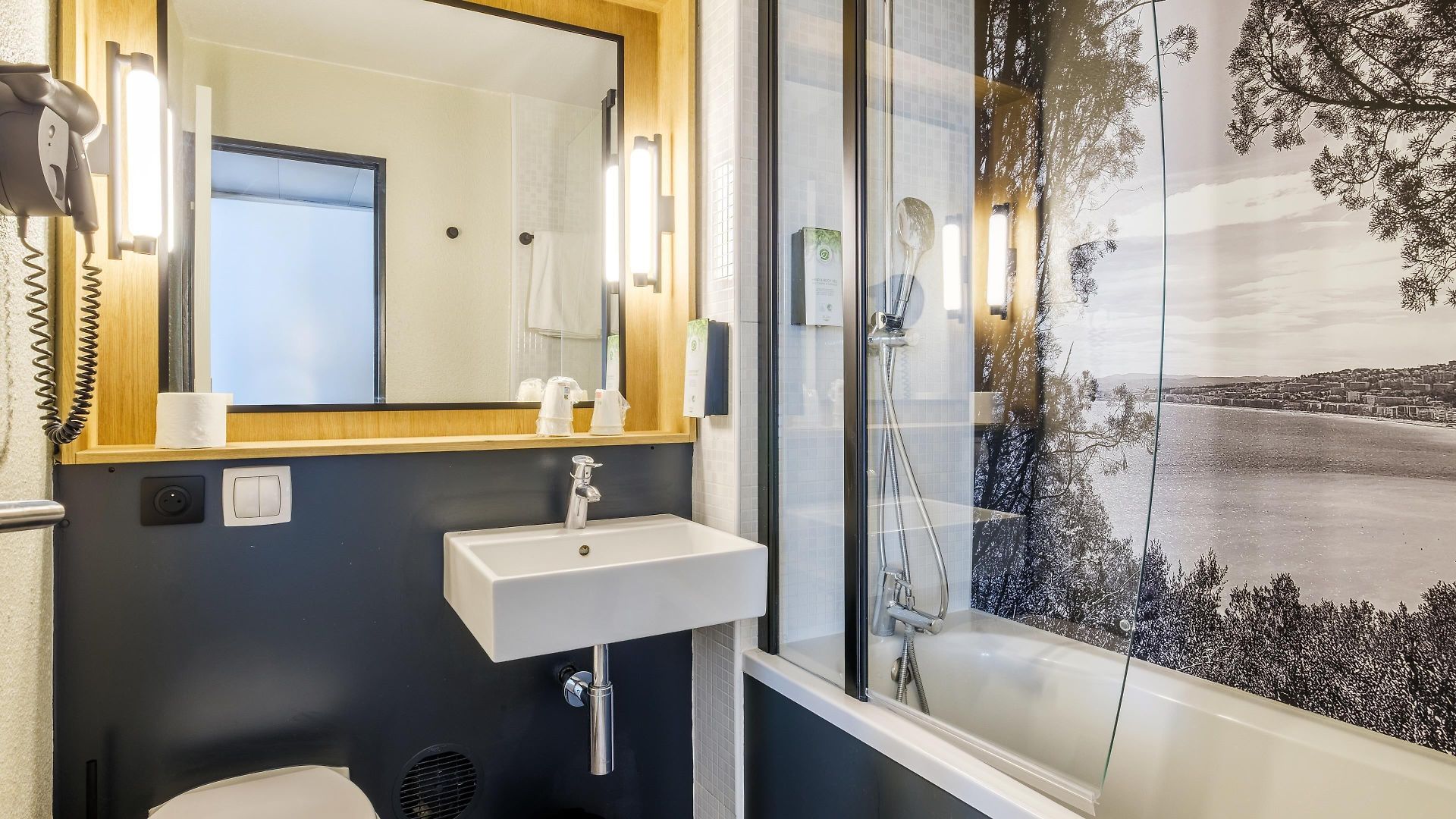Campanile Prime - Airport 3*