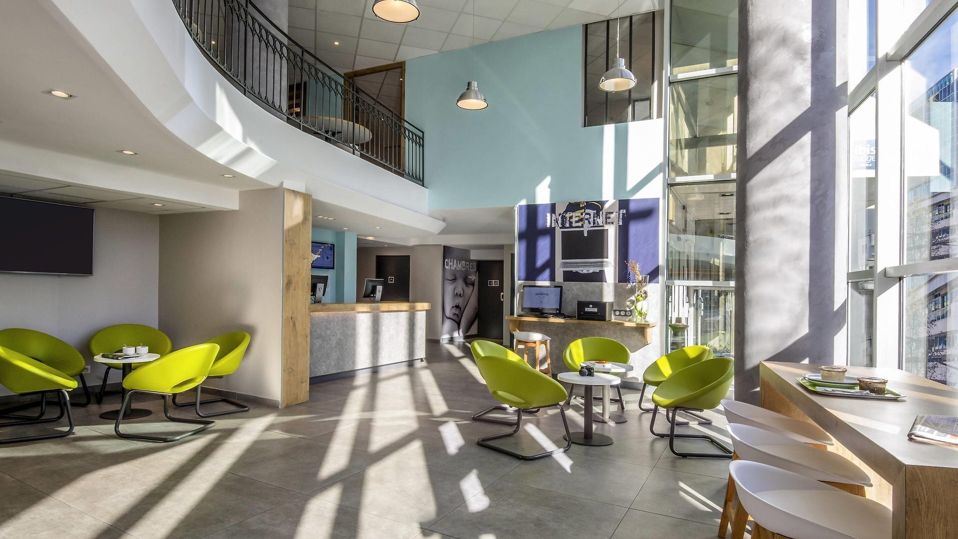 Hotel Ibis Budget Californie Lenval 2*