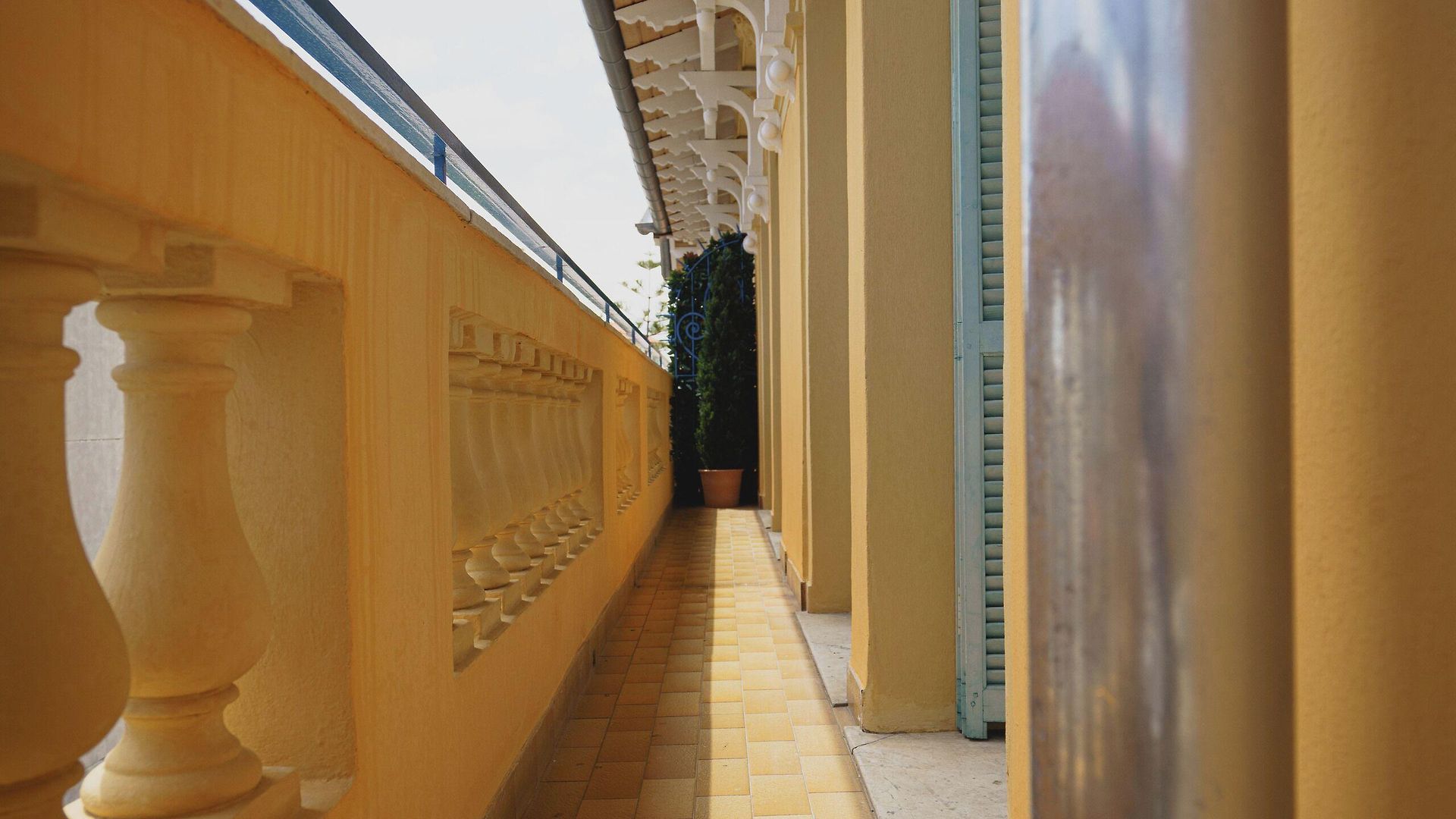 Gounod Fully Renovated Hotel