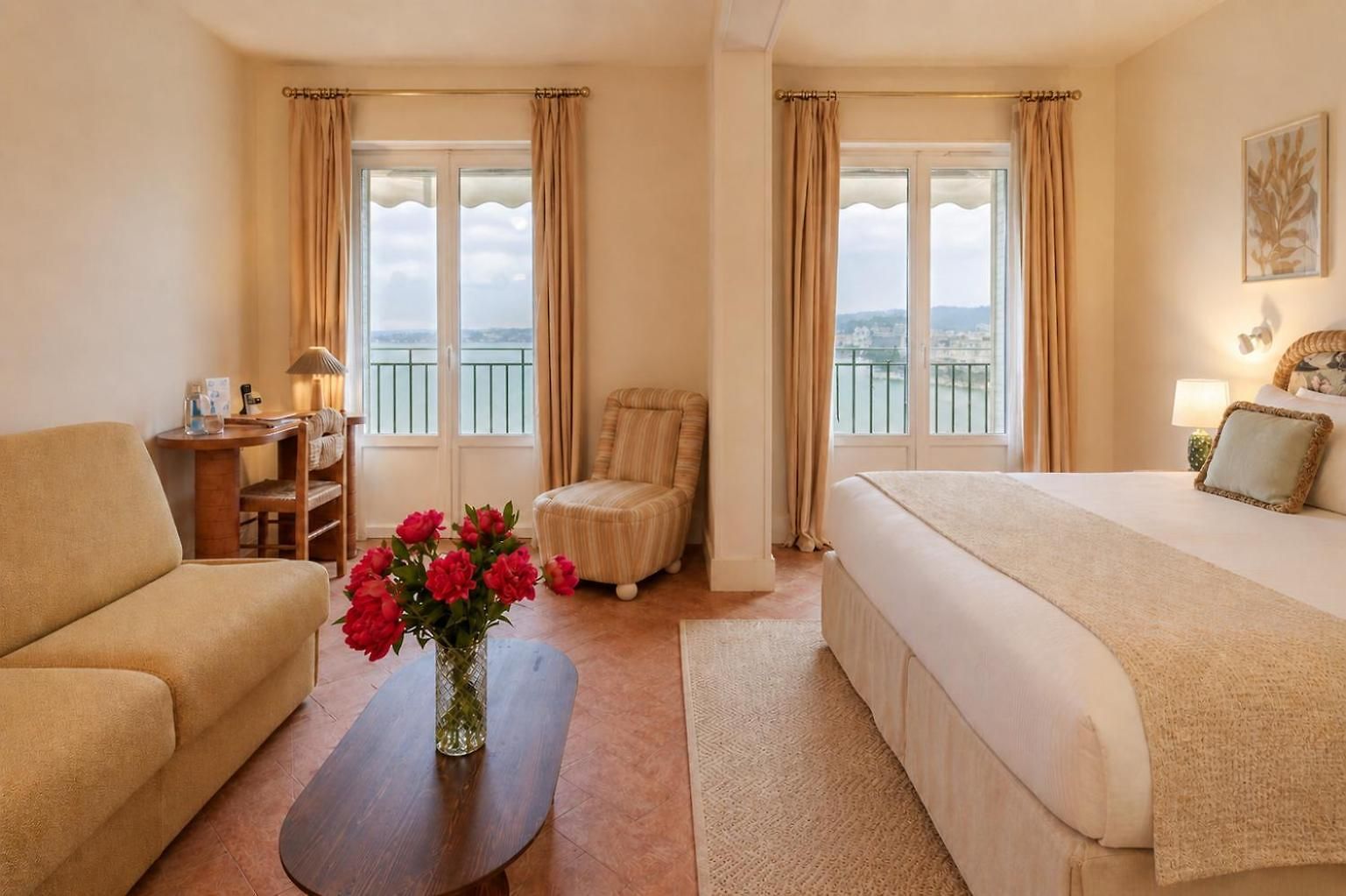Hotel La Pérouse Baie Des Anges Nice
