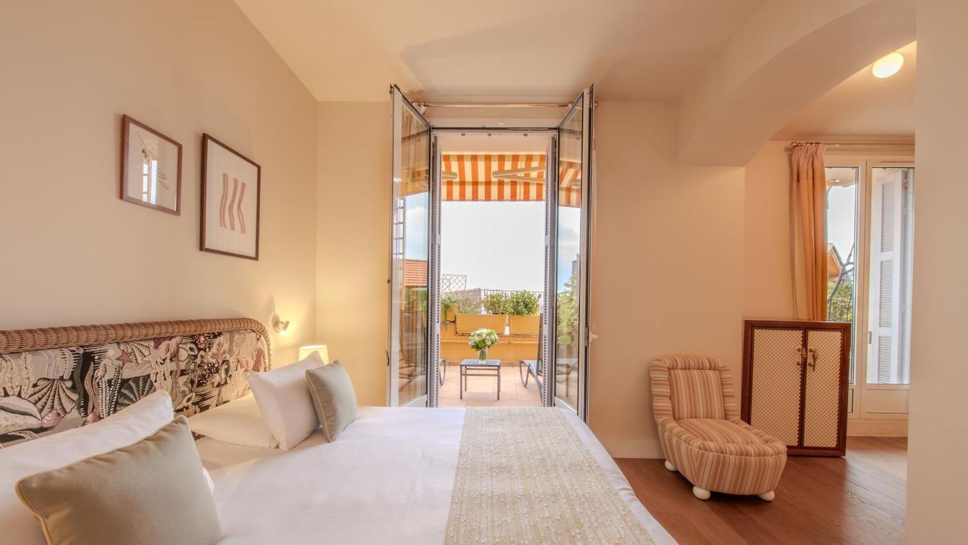 Hotel La Pérouse Baie Des Anges Nice