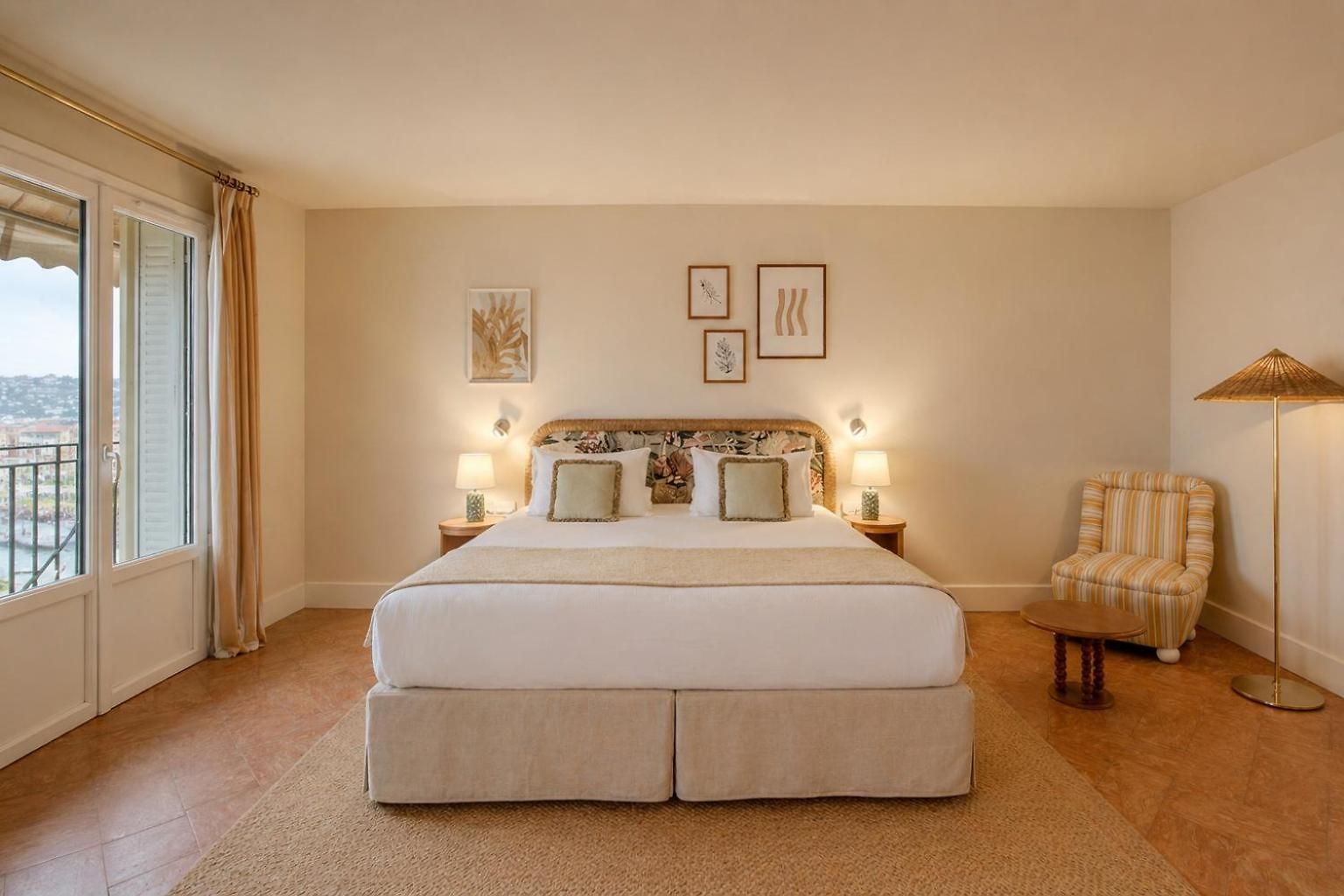 Hotel La Pérouse Baie Des Anges 4*
