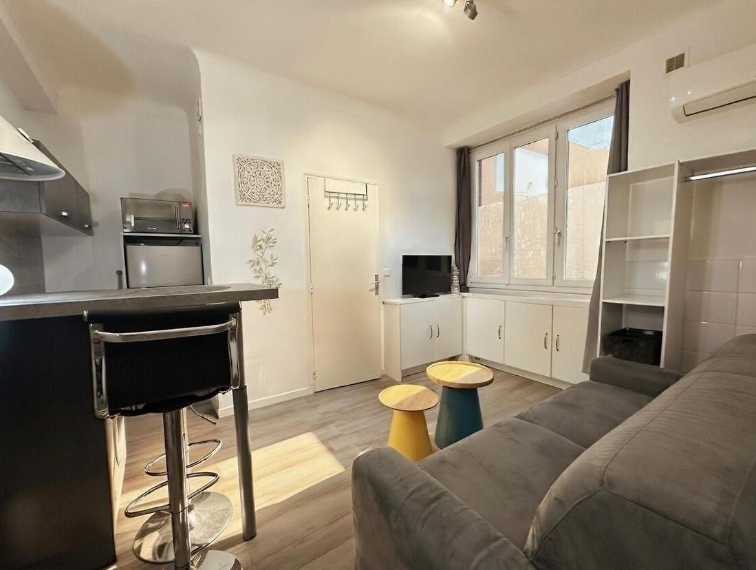 Superbe Meublé Cosy Avec Lit Superconfort Au Calme Jean Médecin Appartement *