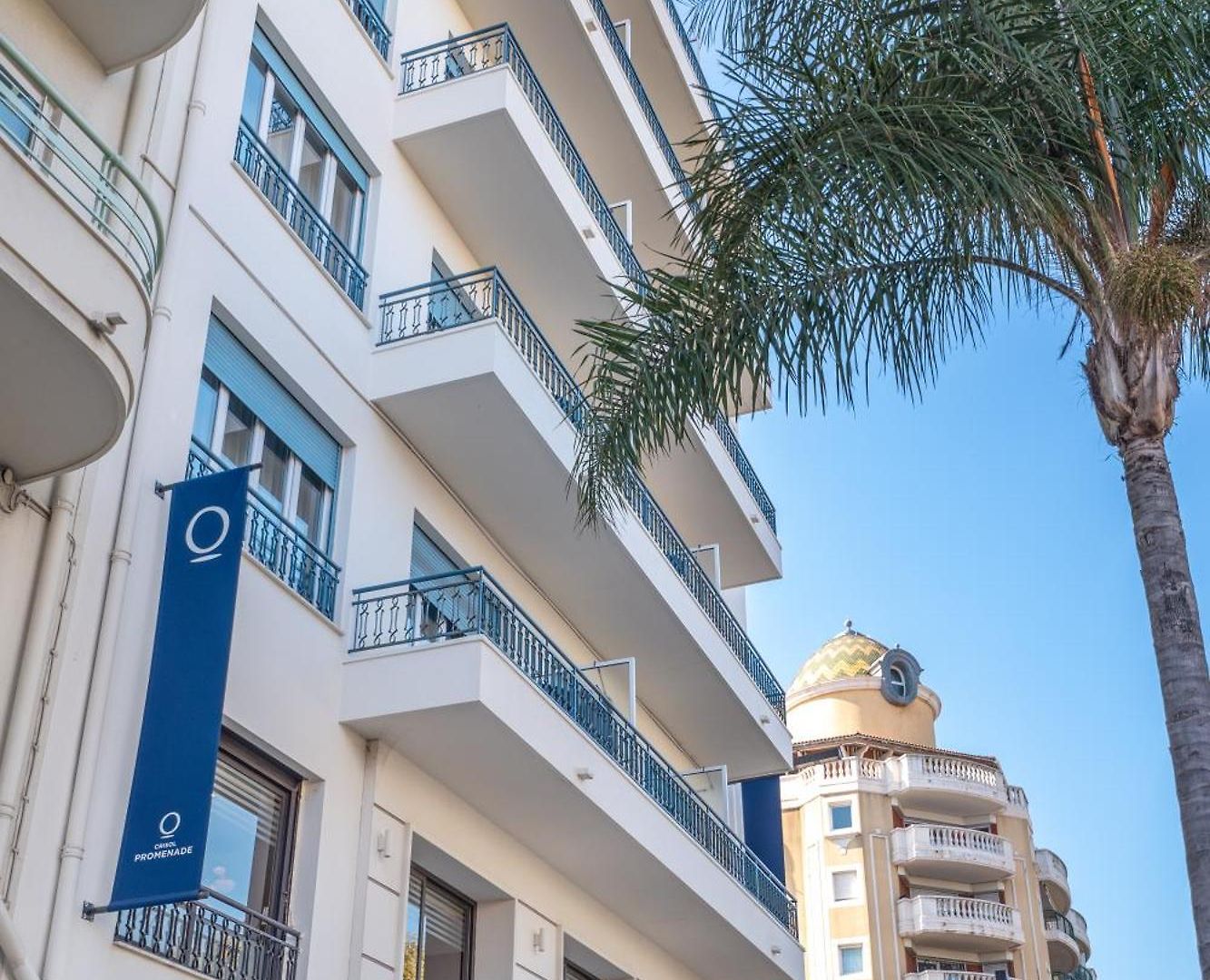 Crisol Promenade Hotel *