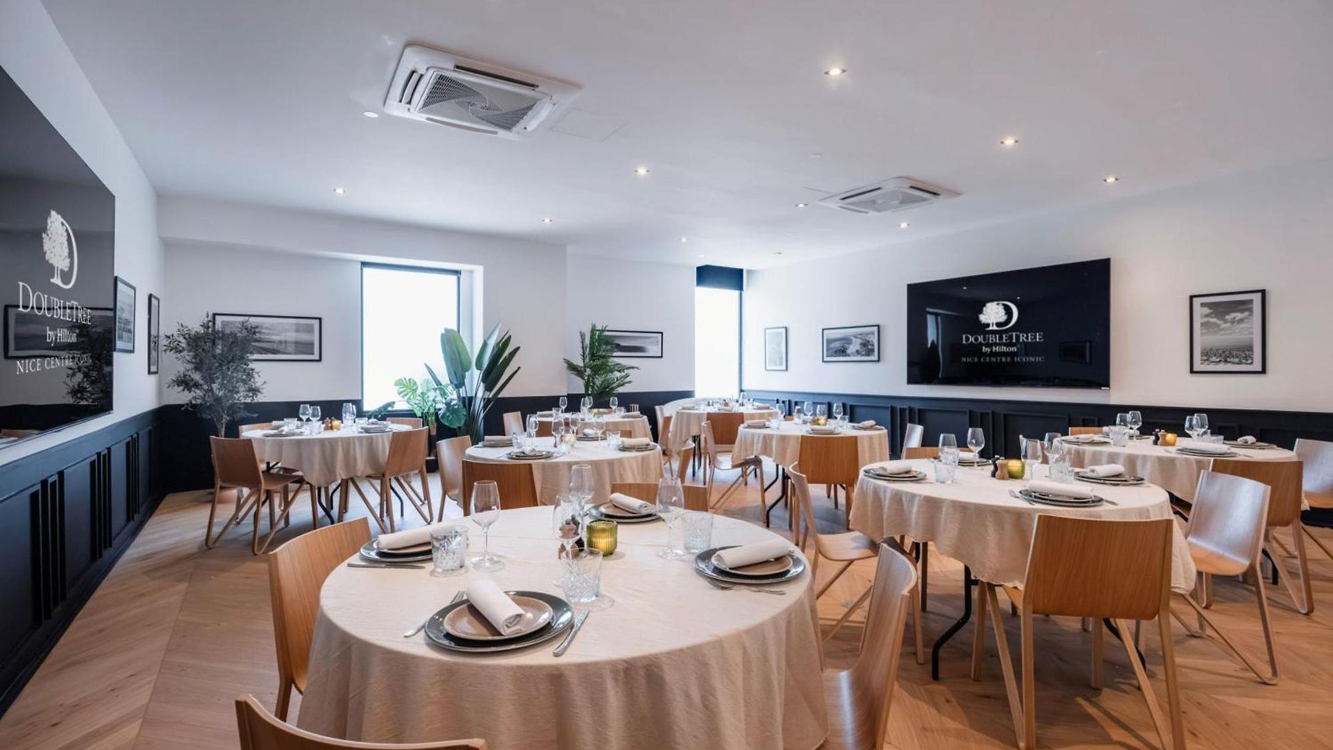 Doubletree By Hilton Centre Iconic Hotel 4*