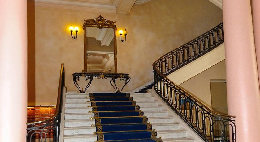 Le Royal Res. Negresco Five Stars House *