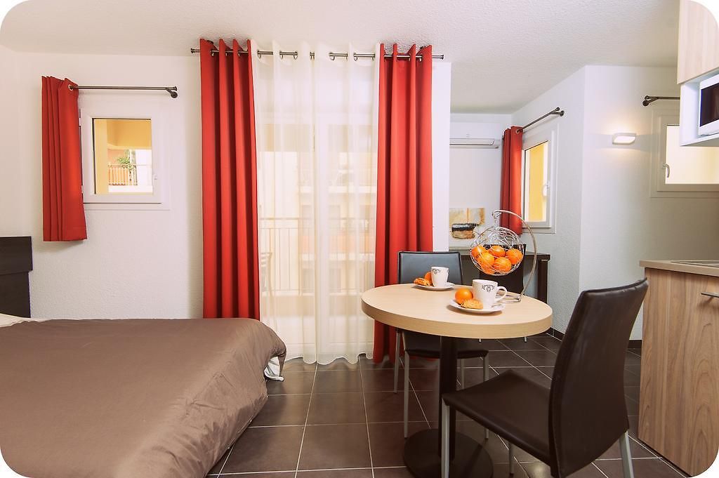 Serafina Apartements Appart hôtel Nice