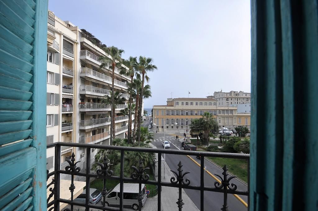 Carlone Hotel