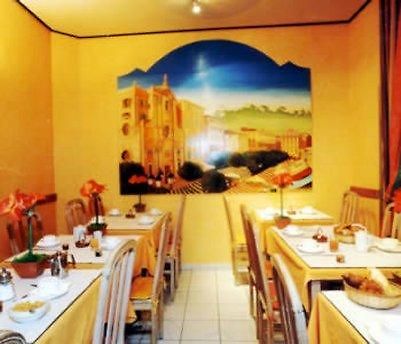 Amaryllis Hotel 3*