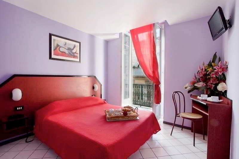 Bristol Hotel 3*