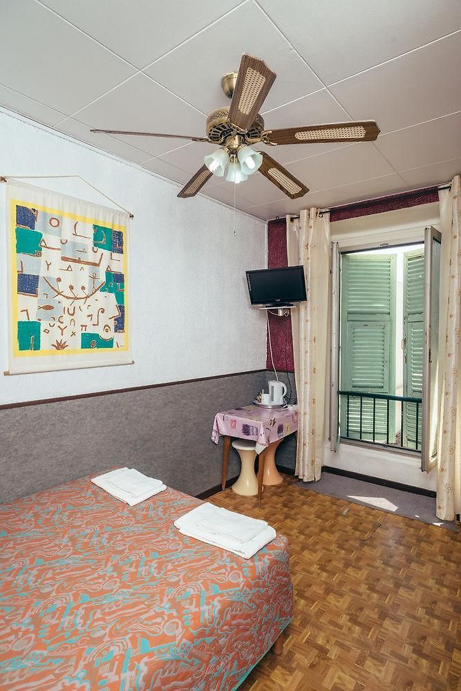 Monet Hotel 2*