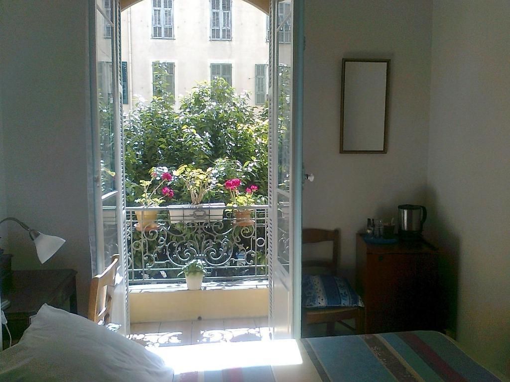 Chez Josephine Couette-café Nice