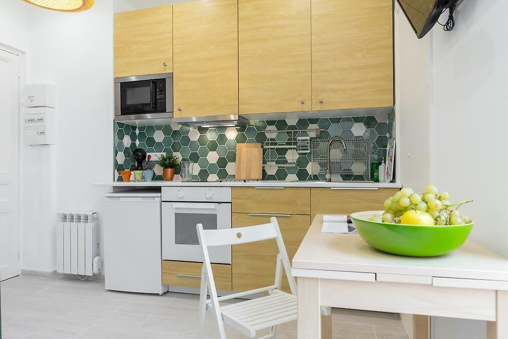 Casa Madere- Idéal Couples - Central&cosy -train Station - Tram&supermarkets-balcony- Washing-machine-ac