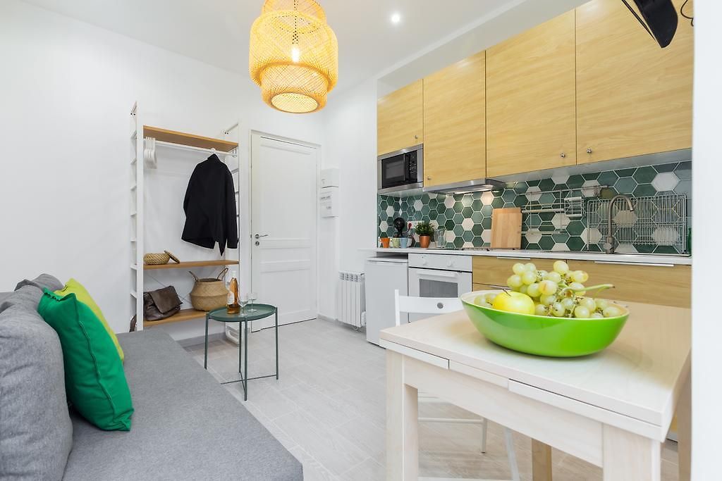 Casa Madere- Idéal Couples - Central&cosy -train Station - Tram&supermarkets-balcony- Washing-machine-ac
