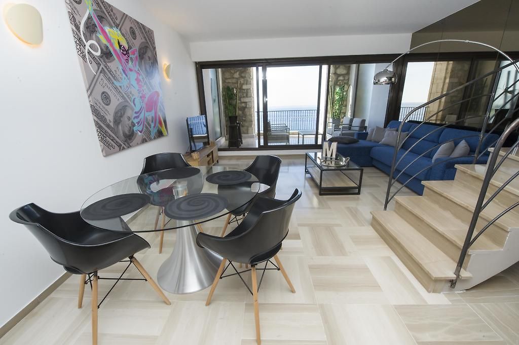 Apartment Luxury Palais Maeterlinck