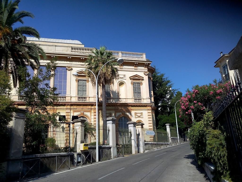 Du Chateau Nice