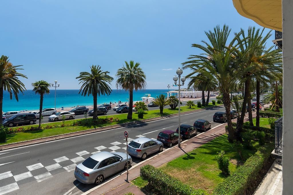 Appartement Beautiful By The Sea Front Nice