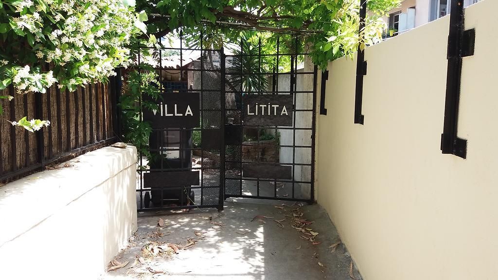Dans La 