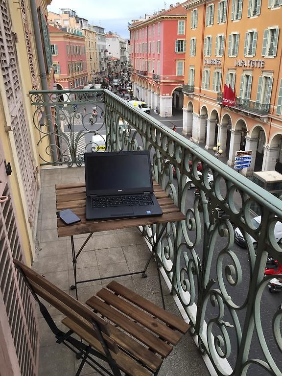 Apartment 2 Bedrooms In Central Location On The Famous Place Massena Nice