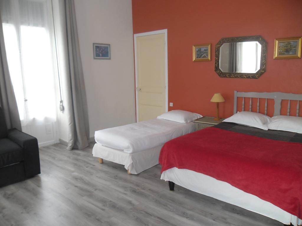 Eden Hotel 2*