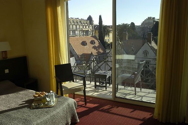 Hotel Carlton