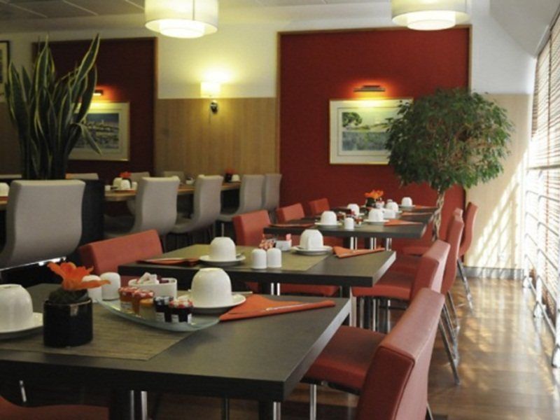 Mercure Centre Notre Dame Hotel 4*