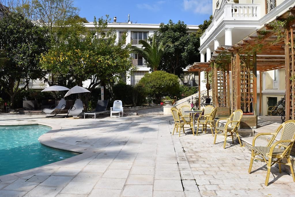 Hotel Armenonville 3*