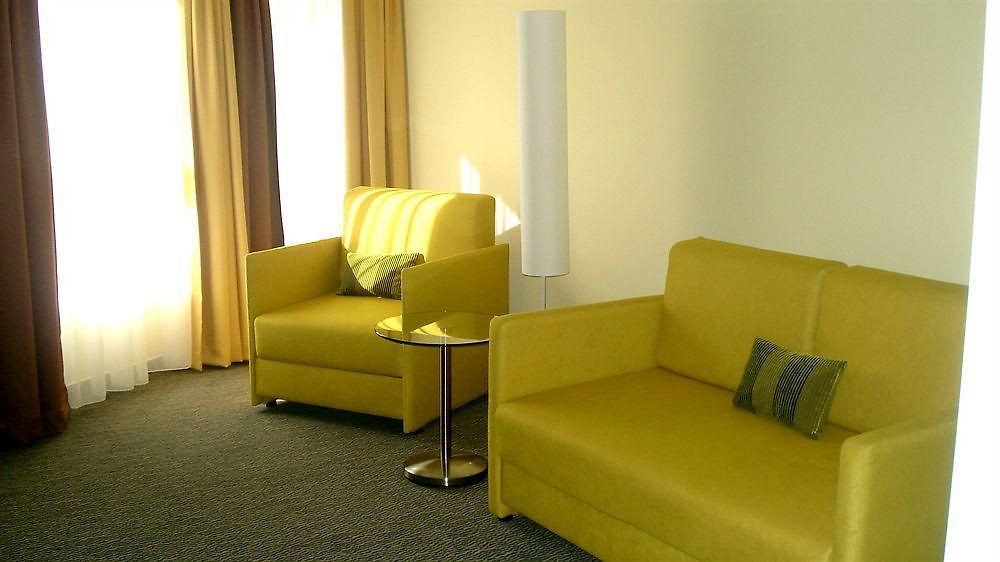 Ibis Styles Centre Port Hotel 3*