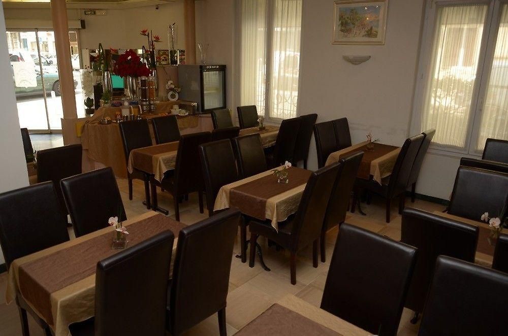 Auberge de jeunesse Ozz *